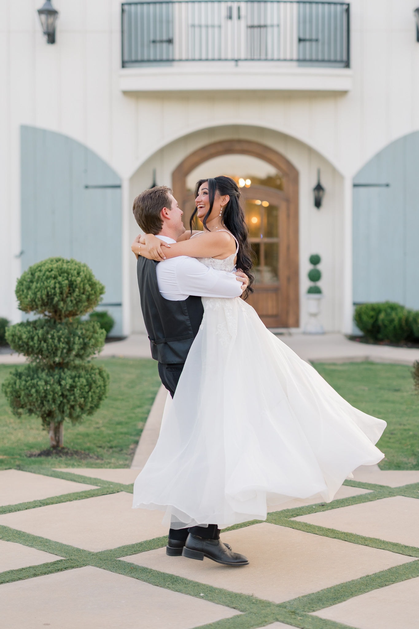 Larissa and Sam Patty wedding detail