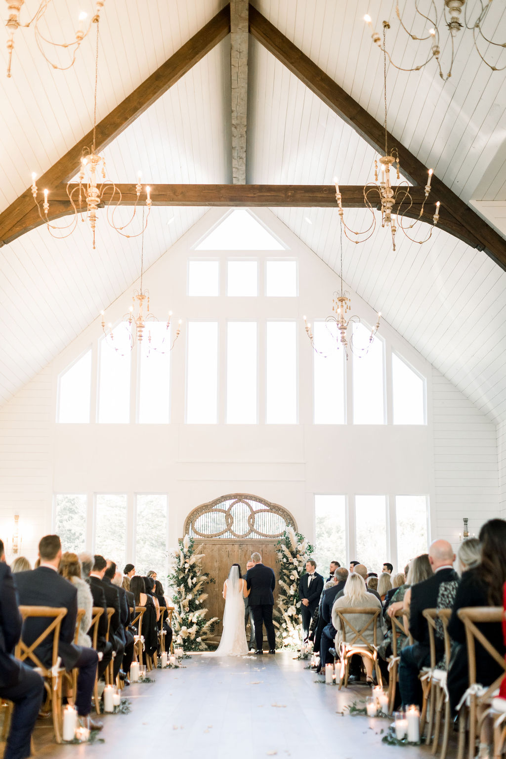 A Stunning Wedding with a Flip | Linda and Luken - Farmhouse